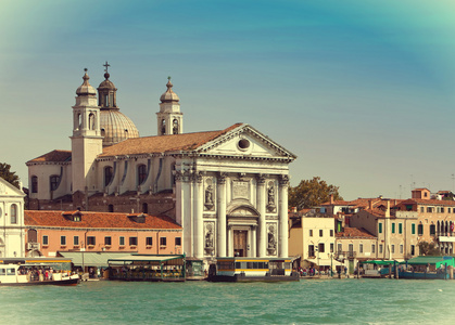 京杭大运河与船和大教堂圣玛丽亚德致敬，威尼斯，意大利，一个复古的效果