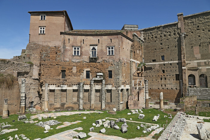 在罗马，通过 dei 皇家旧墟的帝国论坛古代遗址