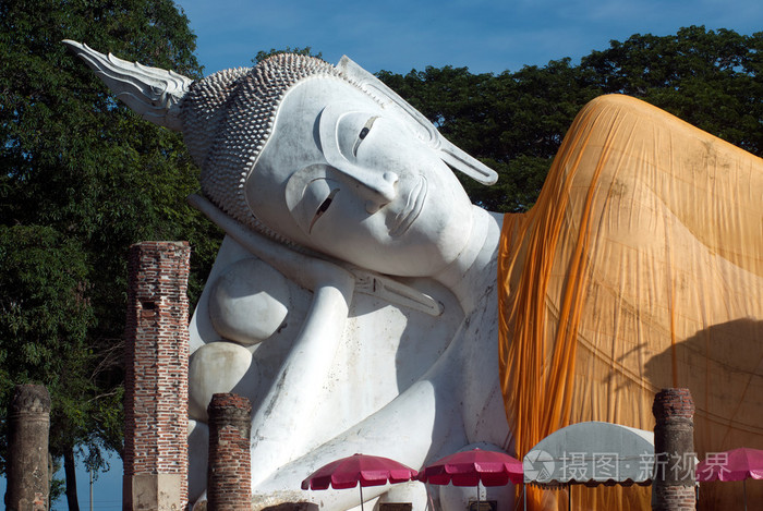 在泰国的室外著名卧佛照片-正版商用图片0a2l2n-摄图新视界