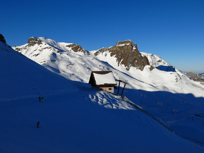 早晨的景象在 Flumserberg 滑雪场