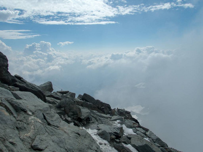 在奥地利 hohe tauern 的大格洛克纳山远足和登山