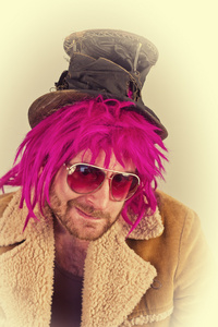 留着胡须的疯子照片