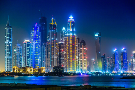 现代建筑在迪拜