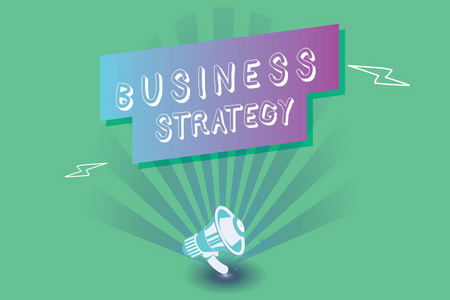 显示业务战略的概念手写。展示管理游戏计划以实现预期目标或目标的商业照片