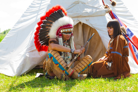 家庭领袖北美洲印第安人的家庭照片