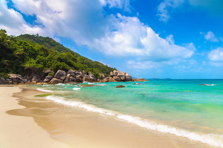 苏梅岛的银色海滩, 泰国在夏季的一天