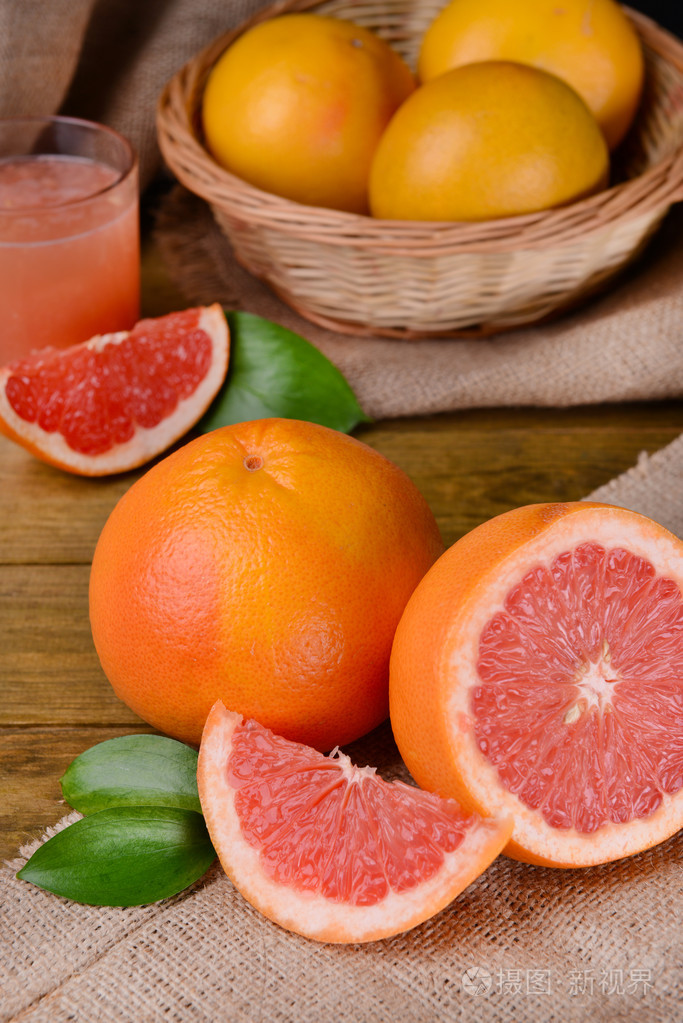 熟透的葡萄柚上表特写