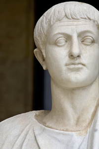 罗马雕像的头