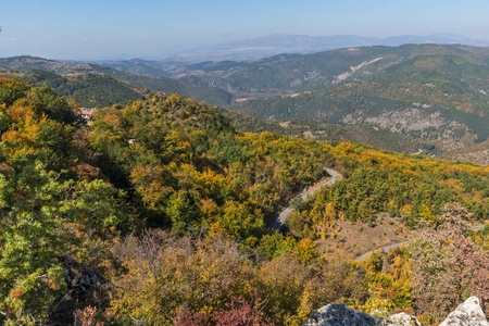 润的秋季景观Vlahina 山北部, 卢布尔雅那地区, 保加利亚