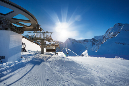 高加索山脉的滑雪赛道