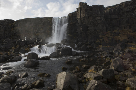 冰岛 thingvellir 国家公园美丽的 oxararfoss 瀑布景观