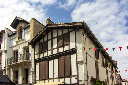 老建筑典型的法国在圣让德兹