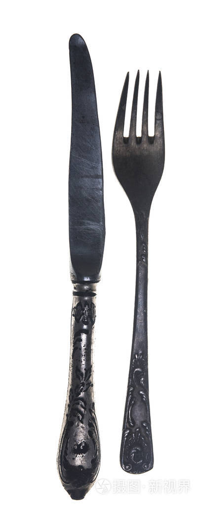 老式刀和叉子与原设计的手柄上的白色背景