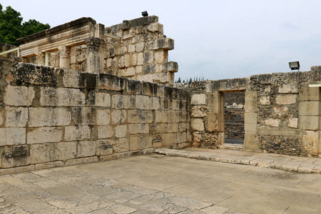 古老堡垒古石墙遗址