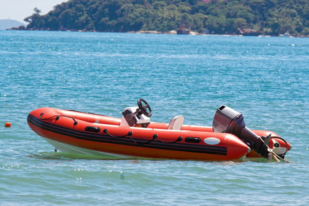 充气船修理图片-充气船修理素材-充气船修理插画-摄图新视界