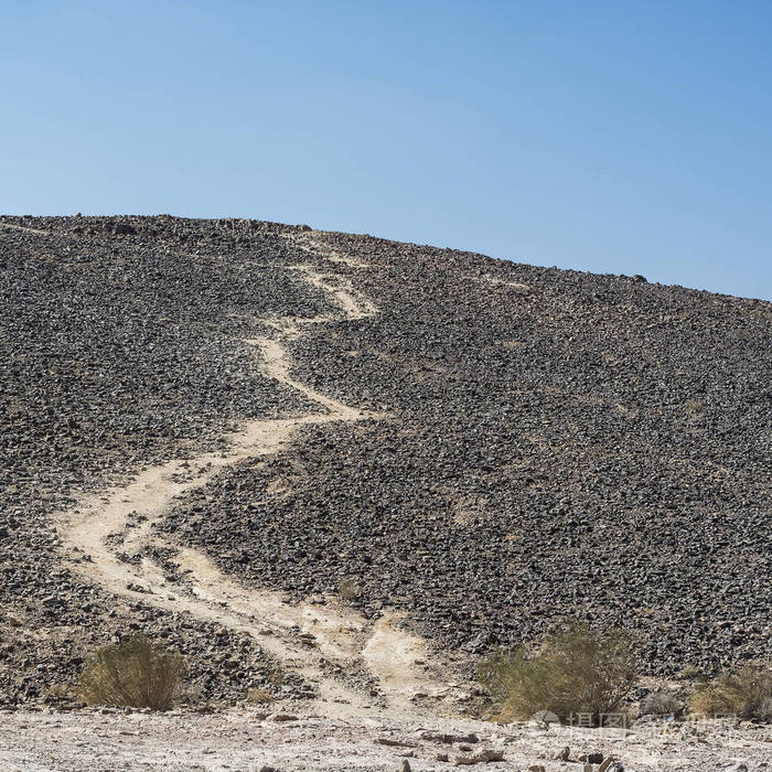 在以色列的南沙漠的岩石丘陵荒凉的无限.惊人的风景和中东的性质照片-