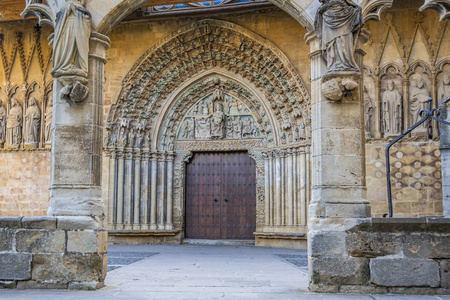 圣玛丽的入口, 真正的教堂, Olite 的别墅。纳瓦拉西班牙
