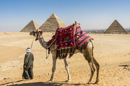 一般认为的埃及吉萨金字塔