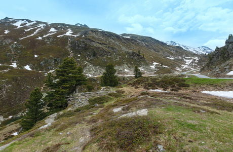 夏季山地景观瑞士弗鲁埃拉通行证