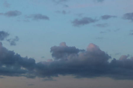 云和天空图像集合采取在不同时期从一个视线
