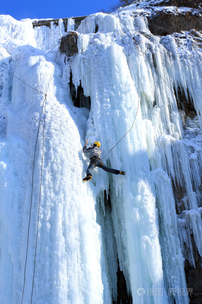 冰雪攀登北高加索