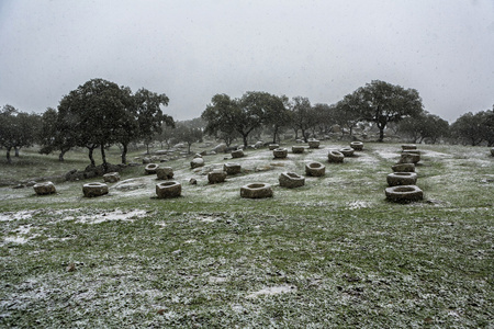 就在开始下雪之前，天荒地老