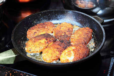 鱼肉饼制备