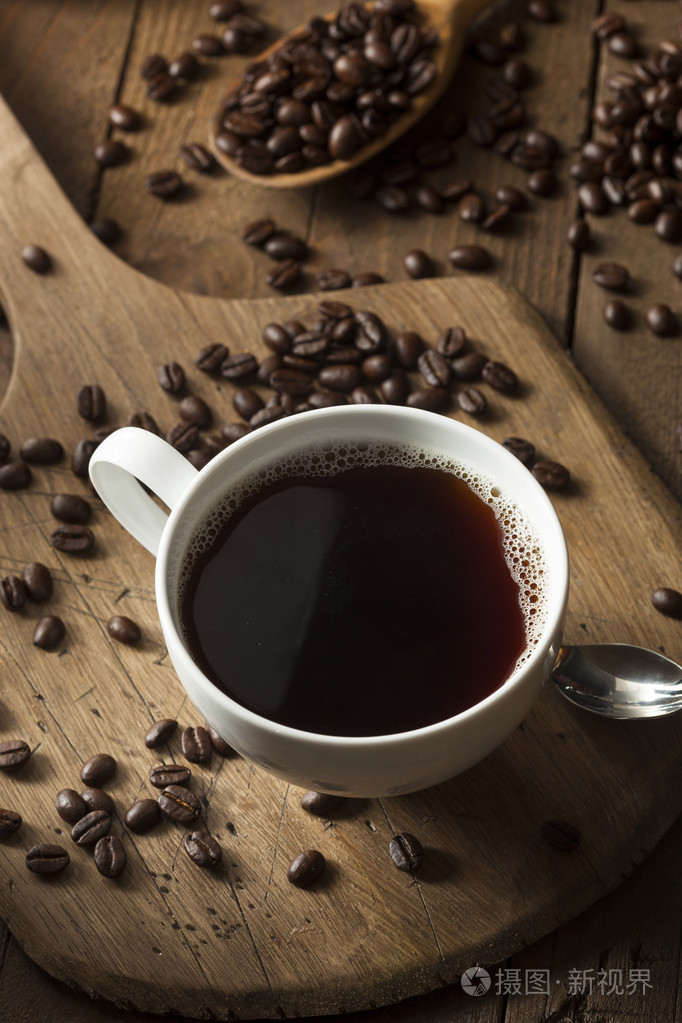 黑暗的有机黑咖啡