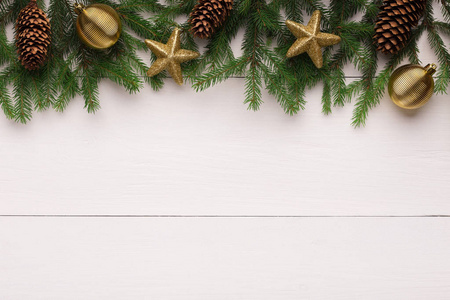 枞树与装饰圣诞节背景