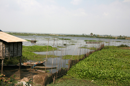 柬埔寨萨湖