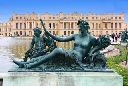 拉马恩在碧水在凡尔赛宫的雕像