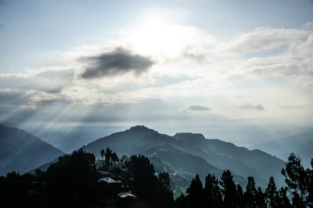 在锡金的黎明的山。喜马拉雅, 印度