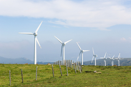 西班牙加利西亚的风电场的风力发电机