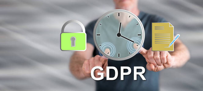 人触摸屏幕上的 gdpr 概念与他的手指