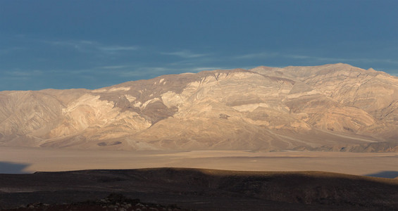 死亡谷景观在夕阳光