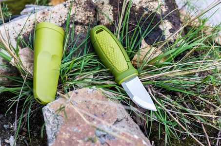 绿色小清新小刀图片