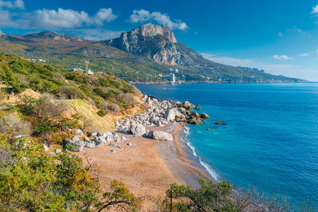 风景克里米亚半岛, 秋天的自然晴朗的一天。山和海的看法