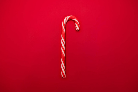 传统的圣诞糖果, 糖果糖果在白色的背景, 顶视图。复制空间