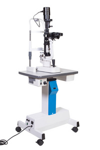 现代医疗设备眼科手术手术显微镜隔离在白色