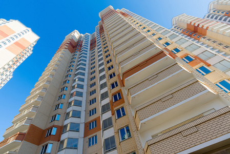 在莫斯科,俄罗斯现代多层住宅建筑照片