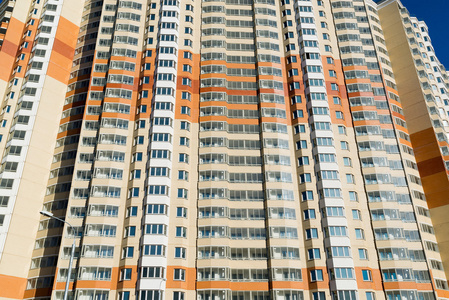 在莫斯科，俄罗斯现代多层住宅建筑