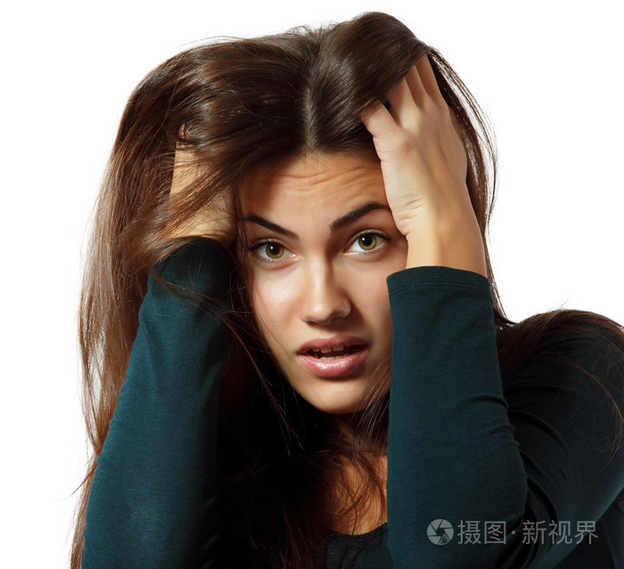 抑郁症的青少年女孩哭了孤独