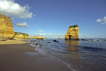 岩石和海洋在葡萄牙