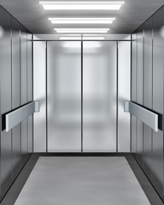 现代电梯与打开的门照片