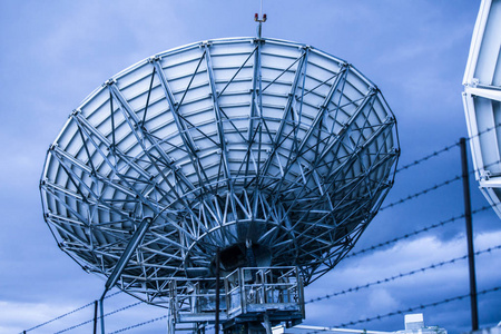 空间卫星天线大型卫星天线空间技术接收机照片