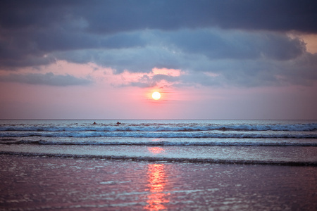 巴厘岛库塔海滩日落图片