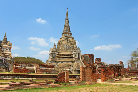 在大城府，泰国玛哈泰寺的佛教寺庙遗址