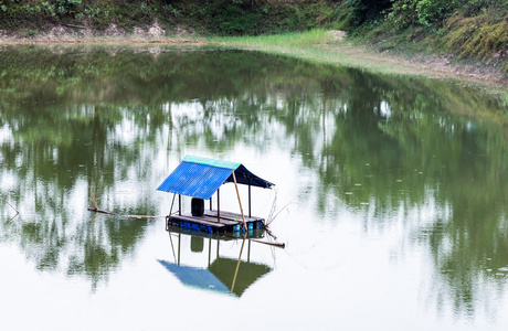 浮动的小屋