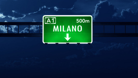 米兰意大利公路路标图片