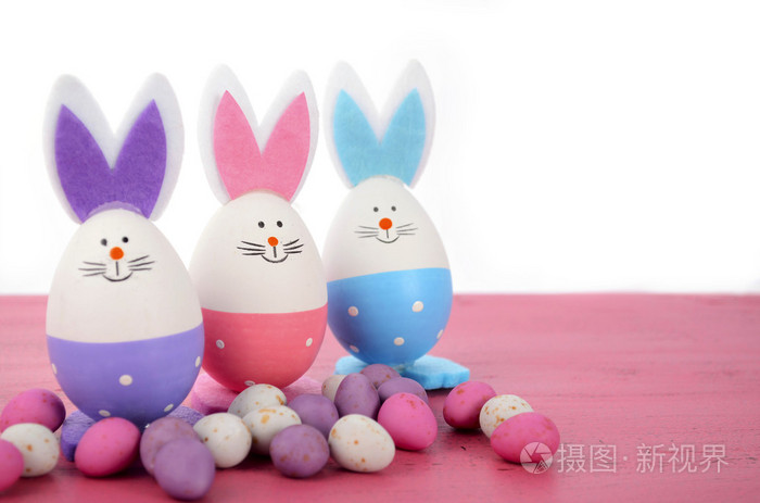 复活节彩蛋的兔子